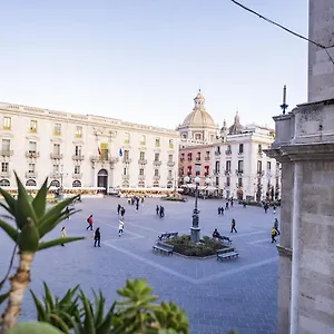 https://charme-central-suites.catania-hotels.net